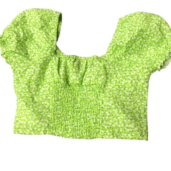 231. Princess Polly green floral puff sleeve crop top Sz 4 - Picture 2 of 4